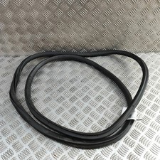 MERCEDES-BENZ GLB X247 T&uuml;rdichtungsgummi vorne rechts A2476920000 31863590