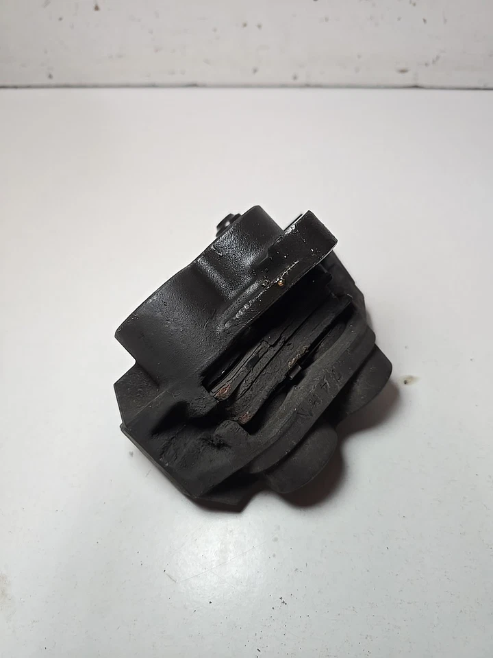 Pinza de freno delantera derecha Yamaha MT-07 2014-2021 Foto 4 de 4