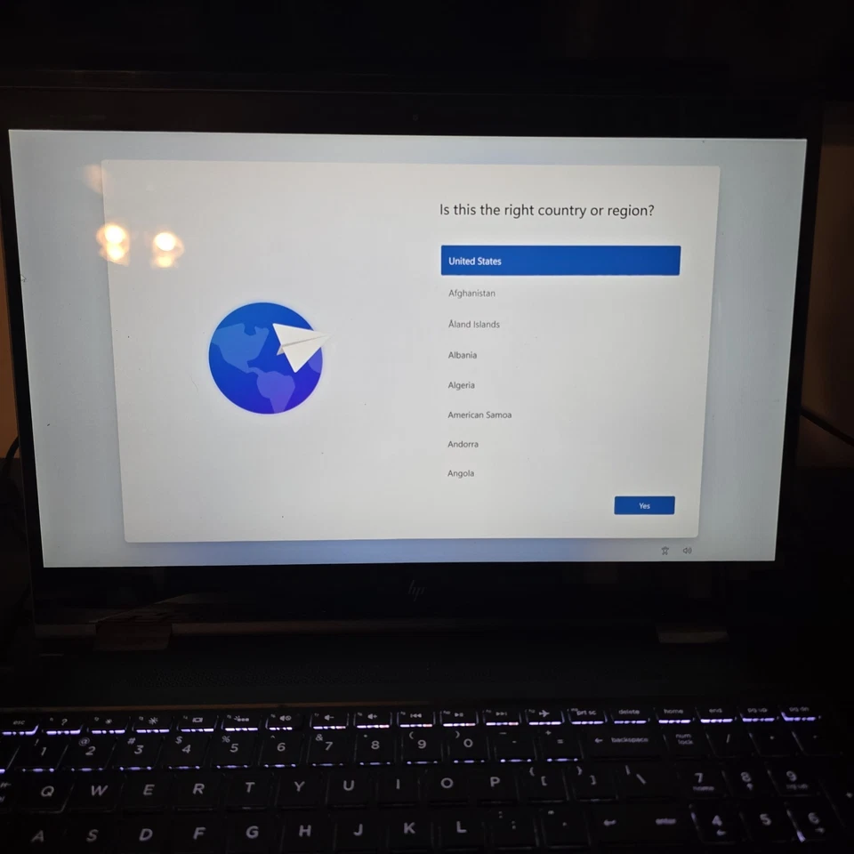HP Spectre x360 2-in-1 15.6" 4K Touch-Screen Intel Core i7- 512GB- Windows 11 - Image 2 of 4