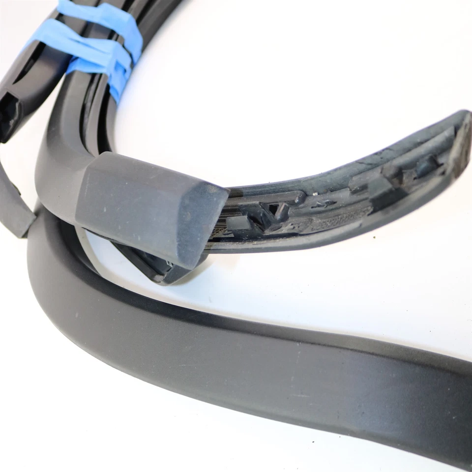 Set of 6 Volvo OEM Front/Rear Black Wheel Well Flares for S60XC 2016-2018 - Imagem 3 de 4