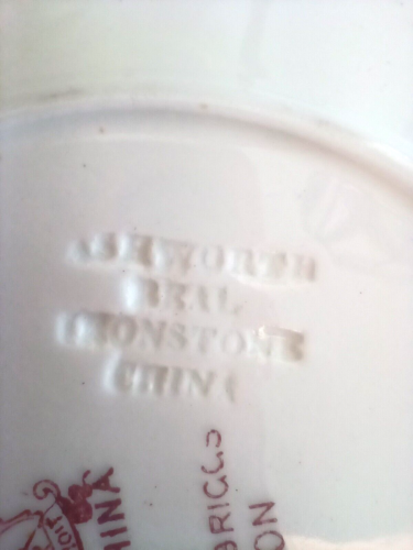 2 piatti Ashworth Ironstone China 9" Dieu et Mon Droit Richard Briggs Boston - Foto 4 di 6