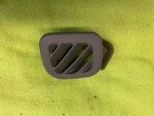 99 00 01 02 03 Mitsubishi Galant Passenger Right Defrost Side Vent Trim Molding 99 00 01 02 03 Mitsubishi Galant Passenger Right Defrost Side Vent Trim Molding