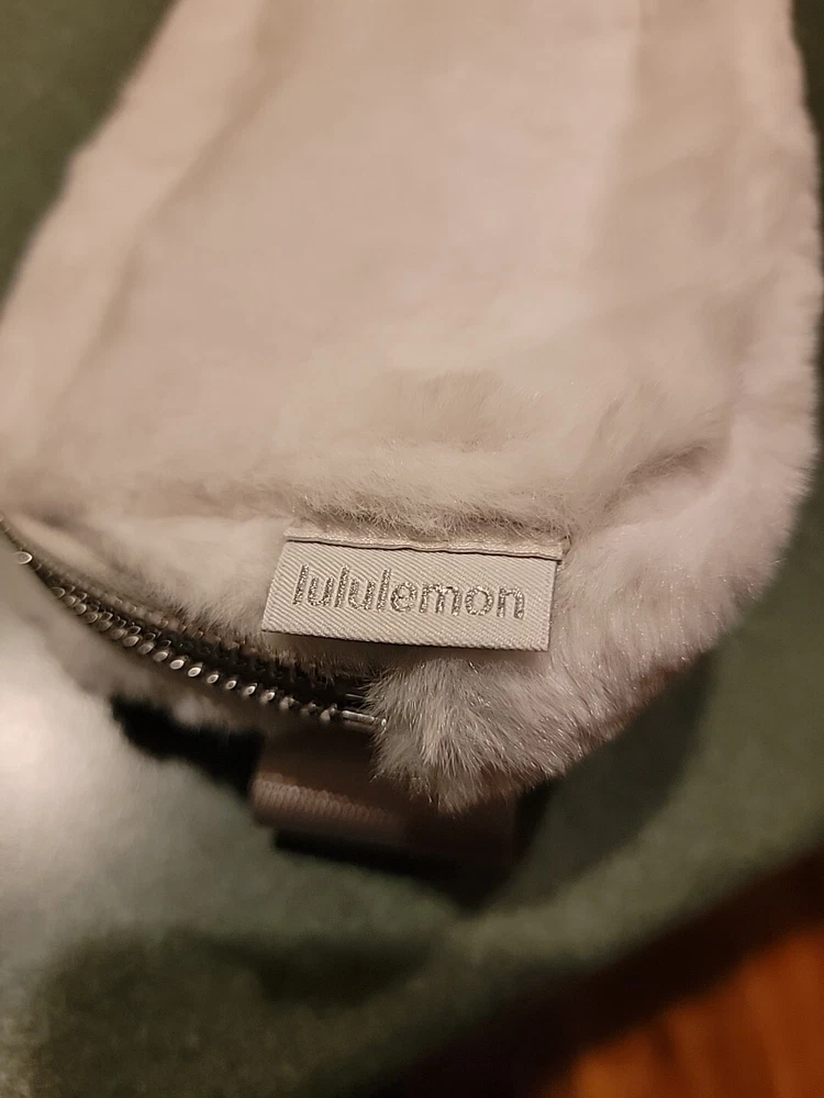 LULULEMON 1L Fleece Fur Belt Bag in Bone White Silver NWT