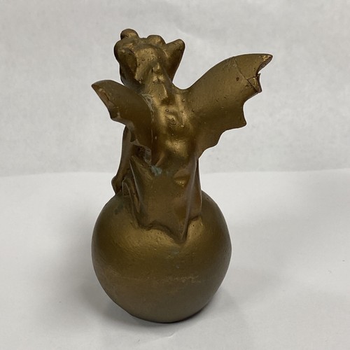 Antique Winged Gargoyle Finial Perched On Ball Terra Cotta Wood - Picture 6 of 16