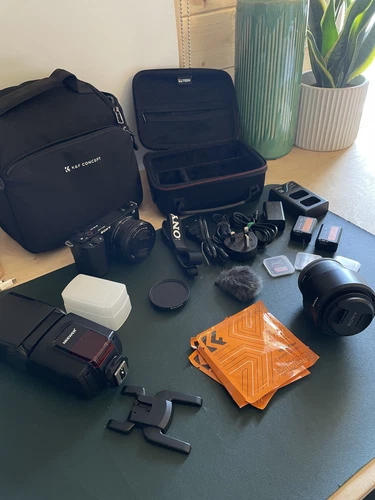 Sony Alpha ZV-E10 Vlogging Photography Bundle Neewer K&F Concept Mirrorless