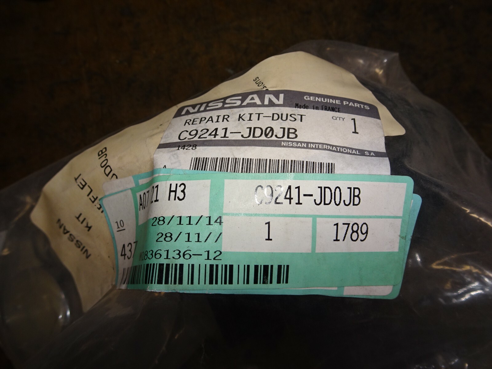 GENUINE NISSAN QASHQAI +2 FRONT CV DRIVESHAFT/BOOT/DUST COVER KIT