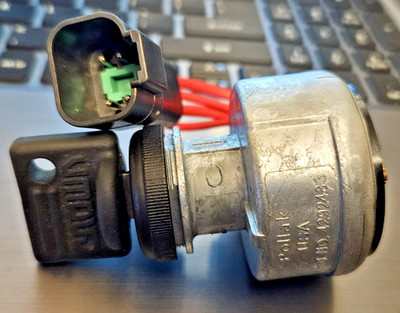 CROWN 132122 KEY IGNITION SWITCH ASSY OEM GENUINE PART (USA) POLLAK 4292483