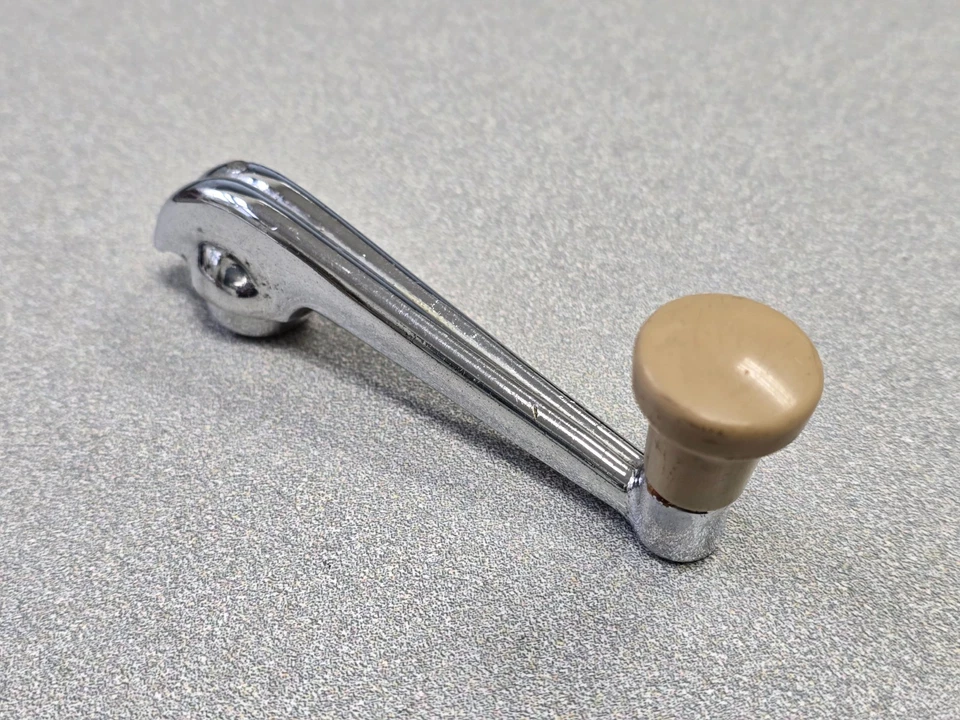 NICE USED ORIGINAL GENUINE PORSCHE 356 356A DOUBLE HUMP CHROME WINDOW CRANK - Изображение 3 из 4