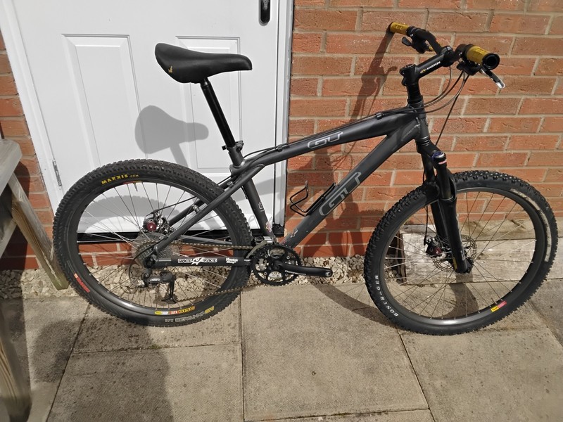 GT RUCKUS -Bombproof Retro MTB 4X -VGC Mavic 321 -MED 17" frame