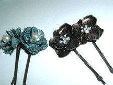 2 PAIR VINTAGE BRASS AND ENAMEL PEARL AND RHINESTONE FLORAL BOBBY PINS