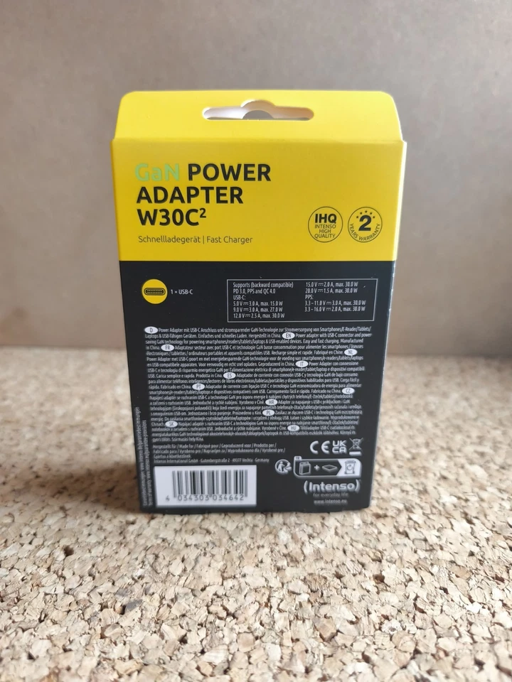 Intenso Power Adapter  30 Watt W30C  Schwarz - Bild 2 von 2