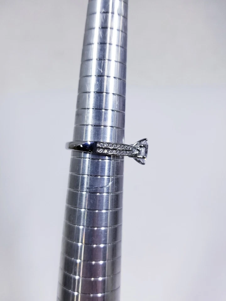 Anillo de compromiso Swarovski de plata esterlina y cristal talla 7,25 - 2,8 gramos TW Foto 4 de 4