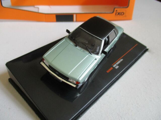 Miniature Ford Taunus Ghia 1983 IXO 1/43 Green Roof Black CLC 363N