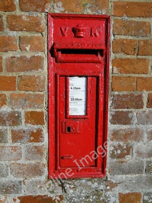 Photo 6x4 Victorian Wallbox at Mells Bridge, near Halesworth Mells/TM407 c2011