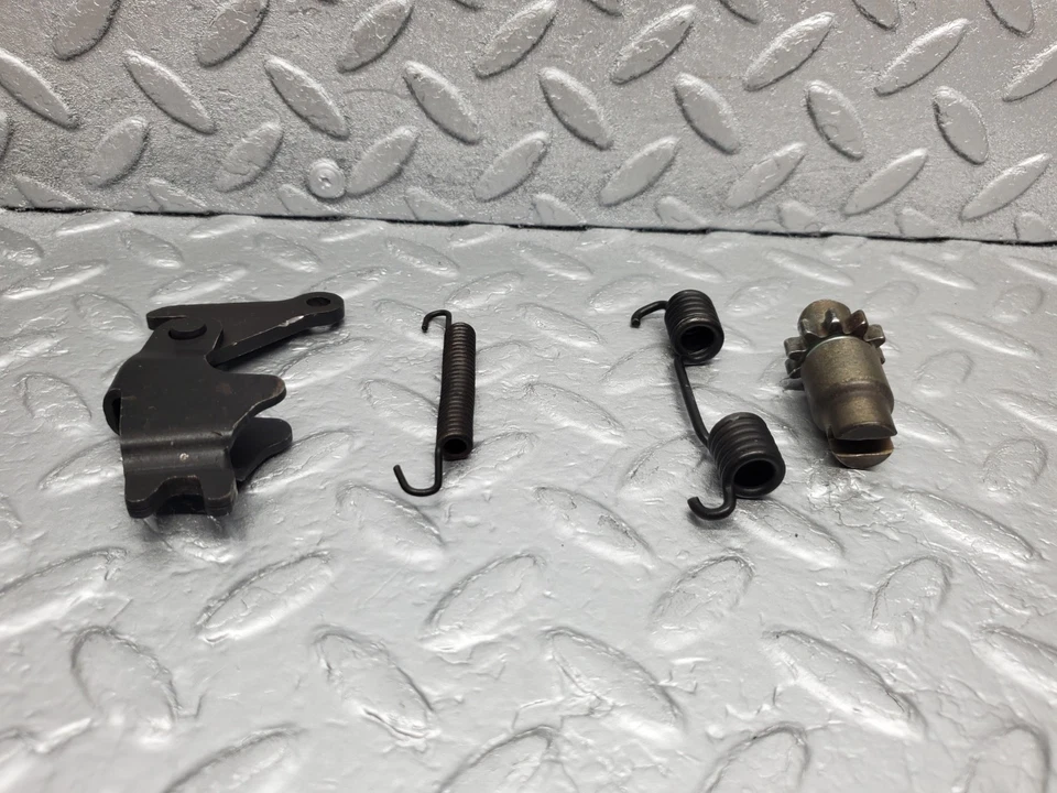 ⚙50086⚙ Mercedes-Benz R107 380SL conjunto de acessórios para sapata freio de mão - Imagem 2 de 4