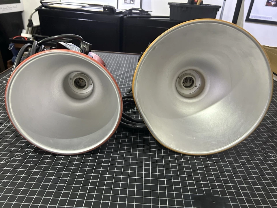 Smith Victor A80 and A100 Photo Video Studio Flood Spot Light Lamps (set of 2) - Image 2 of 4