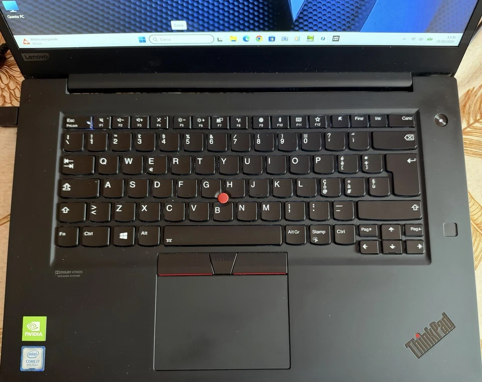 Lenovo ThinkPad P1 G2 · i7-9750H · 32GB · 1TB, foto 2 di 5