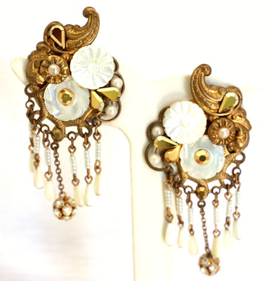Vintage Designer PEGGY WHITEFIELD Faux Pearl Bead Button Dangle Clip On Earrings