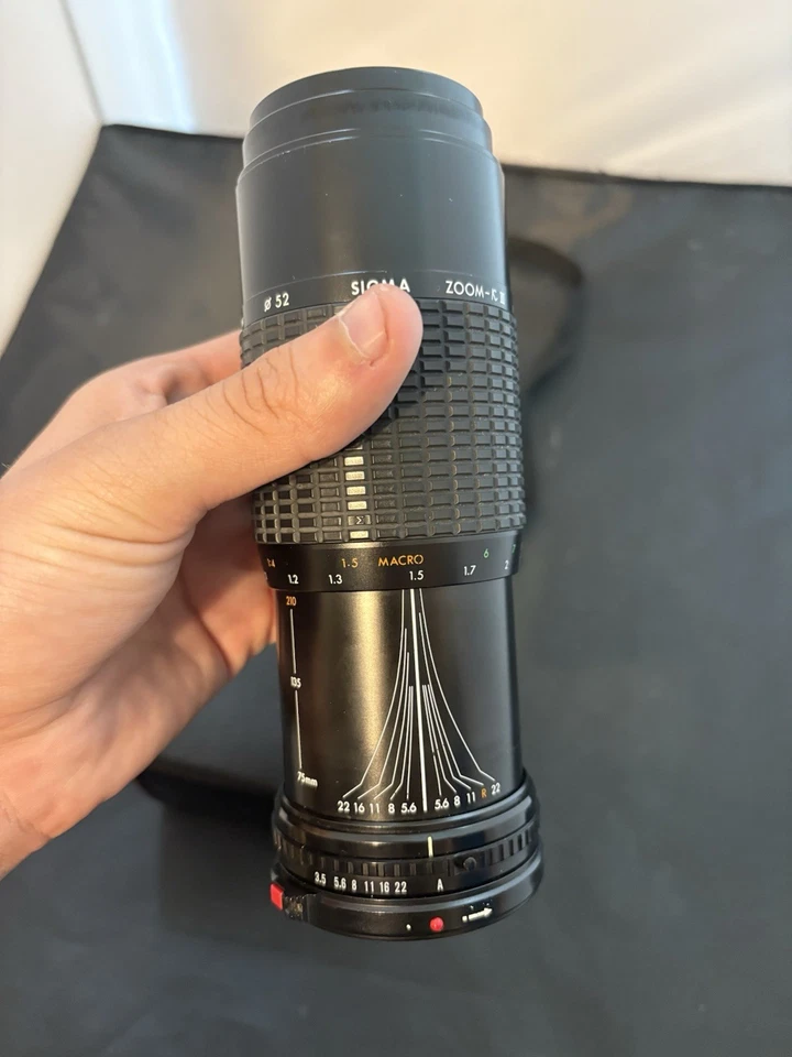 SIGMA Zoom K III 1:3.5-4.5 f = 75~210mm With Case Filter Lens Hood Made In Japan - Image 4 of 4