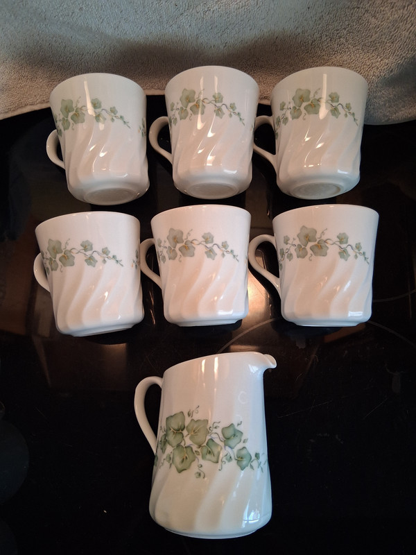 7 Corning Corelle Callaway Ivy USA Swirl 6 Coffee Mugs & Creamer Lot