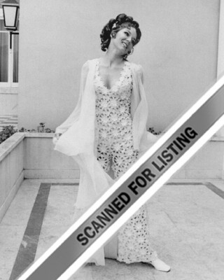 JAMES BOND GIRL Dianna Rigg in OHMSS Wedding Dress 8x10 PHOTO #2146