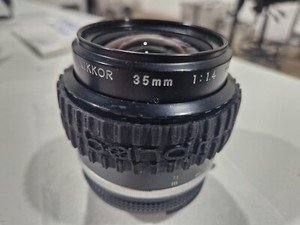 Nikon Nikkor 35mm f1.4 - optically mint but focus very stiff