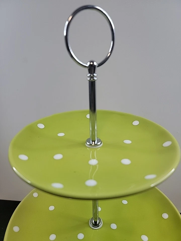 3-уровневая тарелка для торта Maxwell And Williams Sprinkle, лаймово-белая в горошек - Изображение 2 из 4