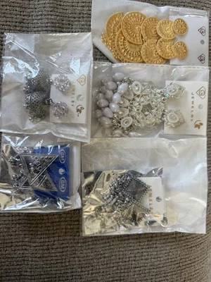 Lot #4. Women’s Gold & Silver Tone Fashion Earrings Mixed Lot, 4-Piece Set - Image 1 of 3