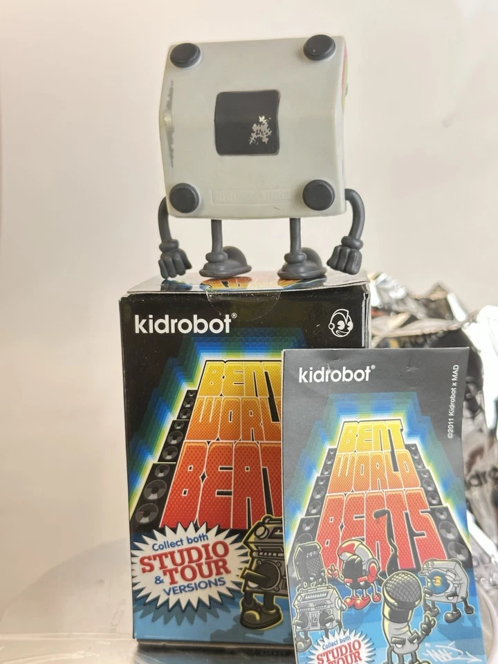Kidrobot MAD Band Word Beats Figur Studio Series Designer Art Toy Vinyl Action - Bild 4 von 4