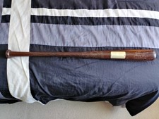 1974 HANK AARON COMMEMORATIVE BASEBALL BAT HOME RUN #715 JERSEY #44 IN SERIAL #