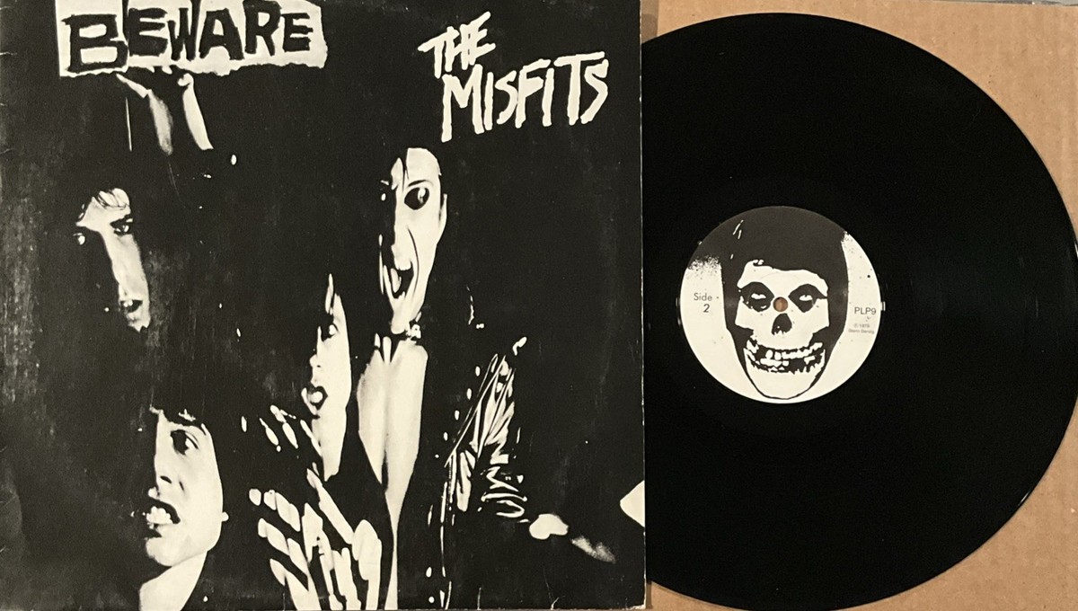 MISFITS / BEWARE 80s LPレコード MISFITS BEWARE GUITAR TAB TABLATURE BOOK BLACK FLAG DANZIG RAMONES