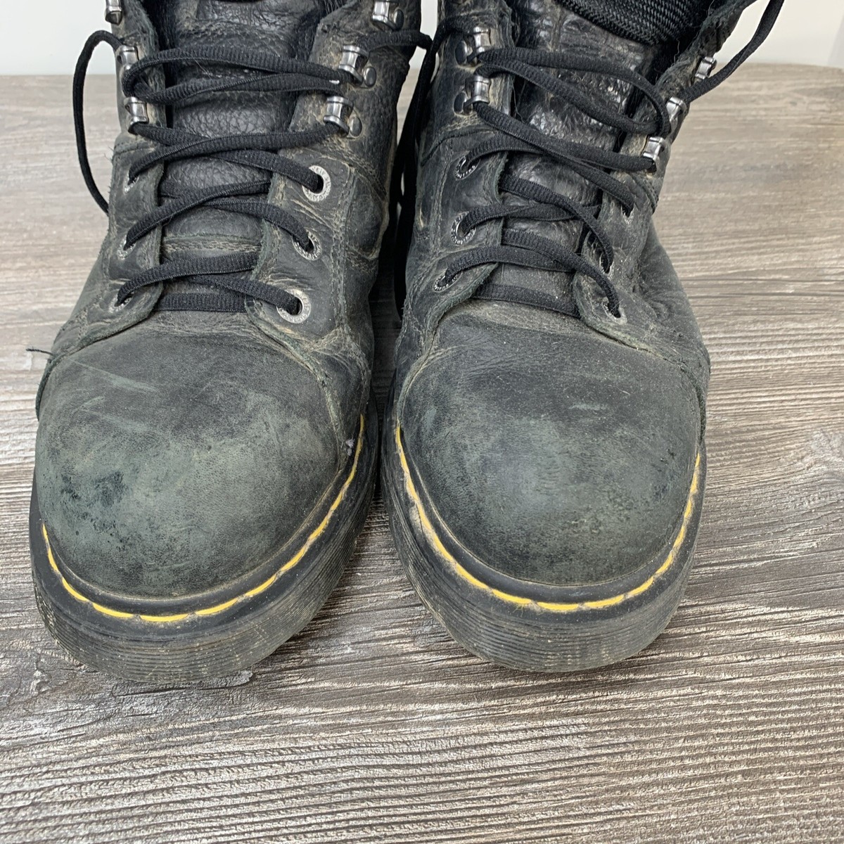 靴 DR.MARTENS Embury Leather Casual Chelsea Boots in Black | Dr. Martens