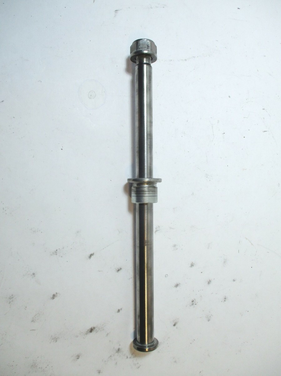HONDA VTX1300R REAR WHEEL AXLE 42301-MEA-670 VTX1300 VTX 1300