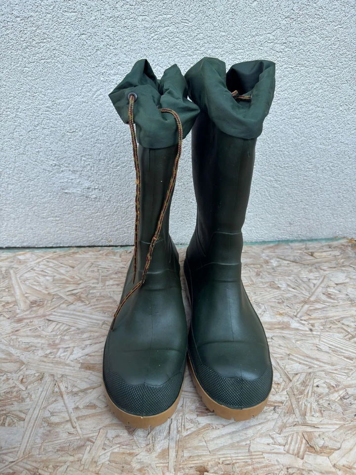 Botas de invierno LL Bean para hombre negras de goma a media pantorrilla impermeables aisladas talla 6 Foto 2 de 4