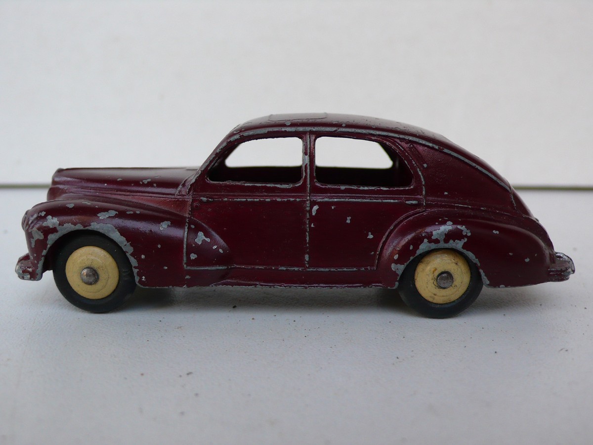 Les Peugeot 203 Dinky Toys réf. 24 R - Filrouge automobile