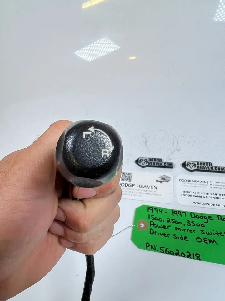 OEM 1994-1997 Dodge Ram 1500-3500 Power Mirror Switch 56020218 - Image 2 of 4
