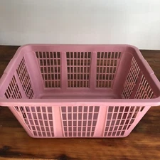 Vtg Rubbermaid Laundry Basket - Mauve Salmon Pink No.2965 Rectangular Retro prop