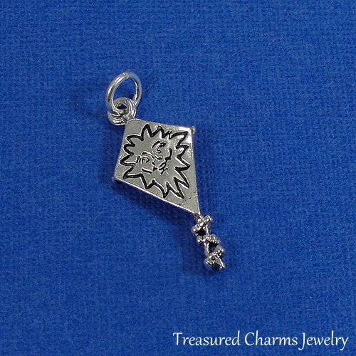 Silver Kite Charm - Kite Flying Charm Pendant NEW - Picture 3 of 3