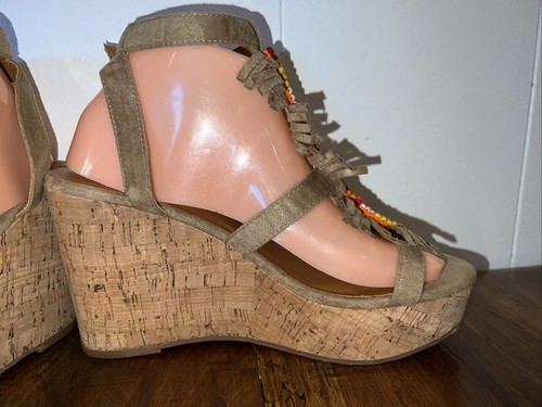 Unbridled Ariat Lolita Wedge 8.5 Beaded Faux Suede Cork Heel Womens Sandal - Picture 13 of 14