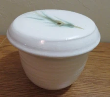 HANDMADE CERAMIC POTTERY BUTTER BELL DISH KEEPER PINE BOUGH EUC