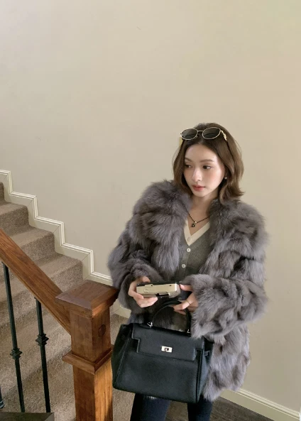 Abrigo de piel de zorro plateado de lujo invierno para mujer grueso largo cálido fiesta chaqueta de piel de zorro Foto 3 de 4