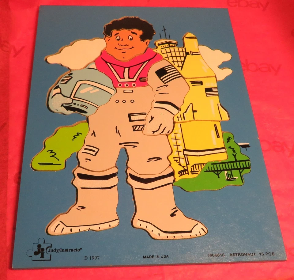 Vintage Spaceman Astronaut Wooden Puzzle by Judy Company 1997 15 Piece J606810 - Image 2 of 4