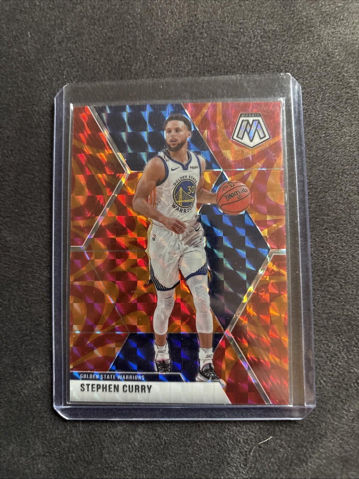 2019-20 Panini Mosaic - Stephen Curry #70 Reactive Orange Prizm
