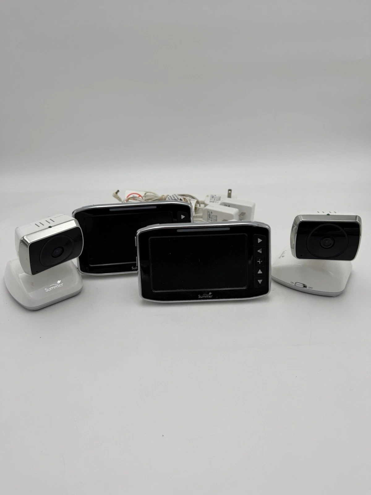 2 Summer Infant Baby Monitors with Full View 5 in. Pan/Scan/Zoom/Color Video
Opens in a new window o