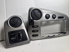 2003-2008 Toyota Matrix Pontiac Vibe Radio Bezel Oem 2003-2008 Toyota Matrix Pontiac Vibe Radio Bezel Oem