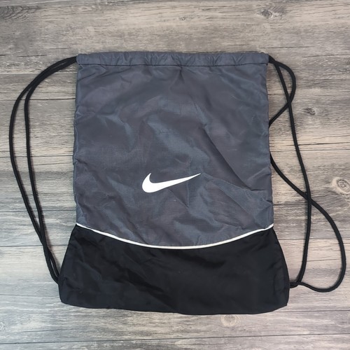 Y2K Nike Swoosh Drawstring Nylon Day Gym Bag Black & Gray 56323 17" x 14"