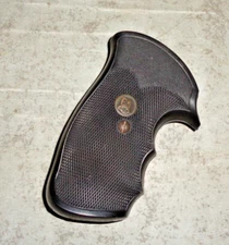 The Pachmayr Gripper Gun Pistol Grip *****