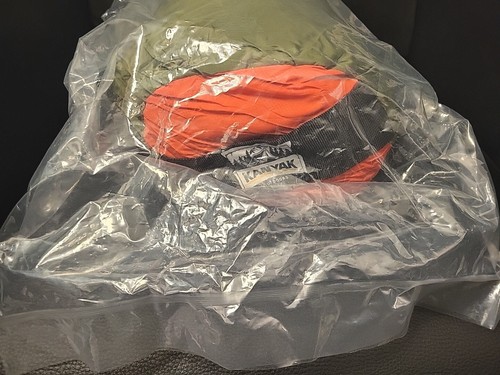 Kanyak Cloud Sleeping Bag Y150 86.61" (Tall) & 31.49" (Wide) Green New Sealed - Picture 3 of 6