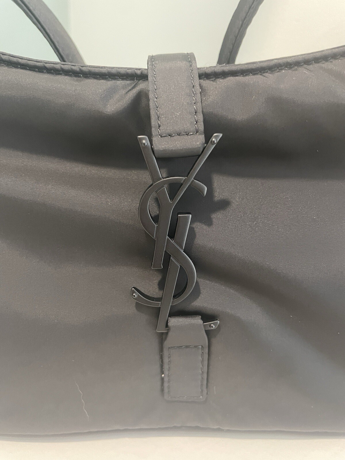 Saint Laurent Borsa a tracolla tracolla YSL NUOVA Le 5 À 7 in nylon nero