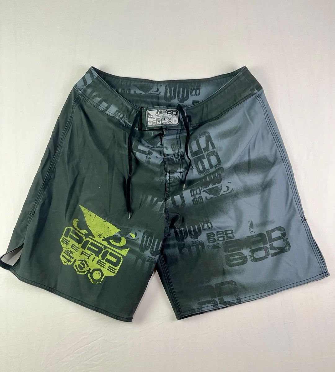 Équipements BAD BOY MMA, JJB & Boxe – Collection Officielle